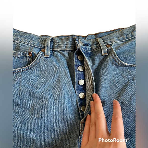 Levi’s 501 High Rise Denim Short Light Wash - Picture 7 of 11